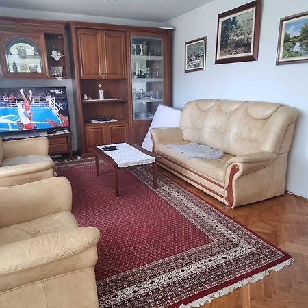Rijeka Stan Leilighet Eksteriør bilde